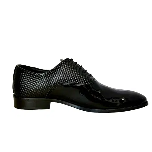 Francesina in vernice nera cucita blake