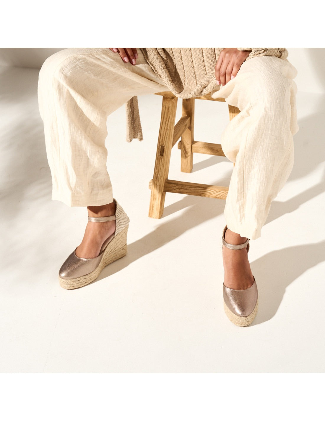 Espadrillas con Zeppa Alta e Cinturino Paros