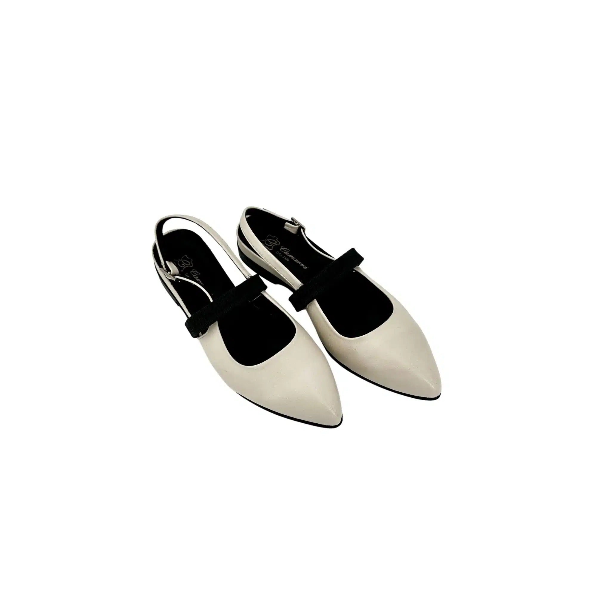 Ballerina a punta in pelle bianco sporco