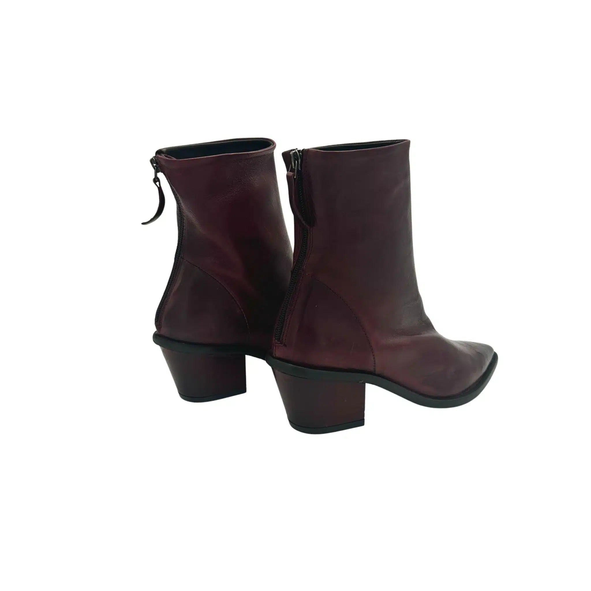Stivaletto a punta in pelle bordeaux
